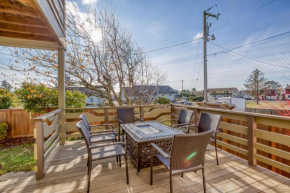 Pacific City Beach House - Meredith Lodging